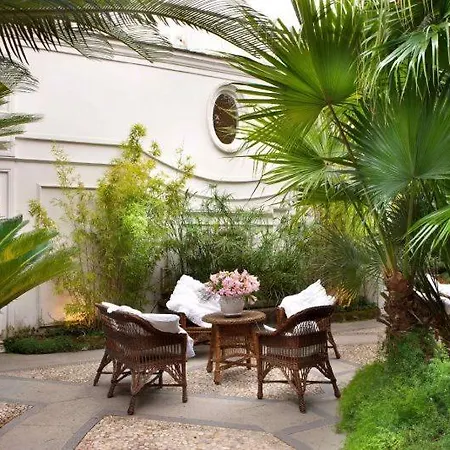Sleeps 4 Pool Air Con Wifi *