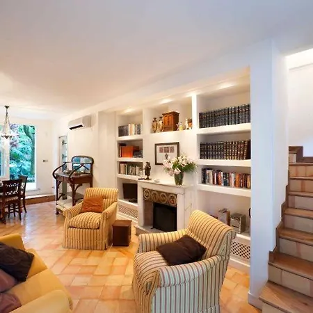 Sleeps 4 Pool Air Con Wifi Villa